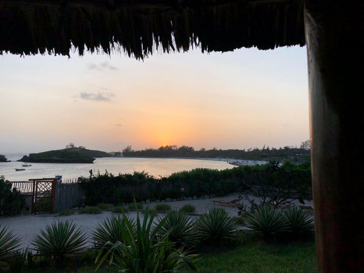 Sunset Beach Resort Ватаму Екстер'єр фото